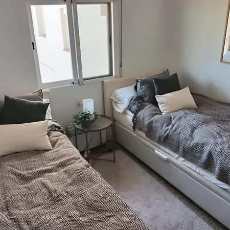 Humilde, Theka Services Apartment Ifach